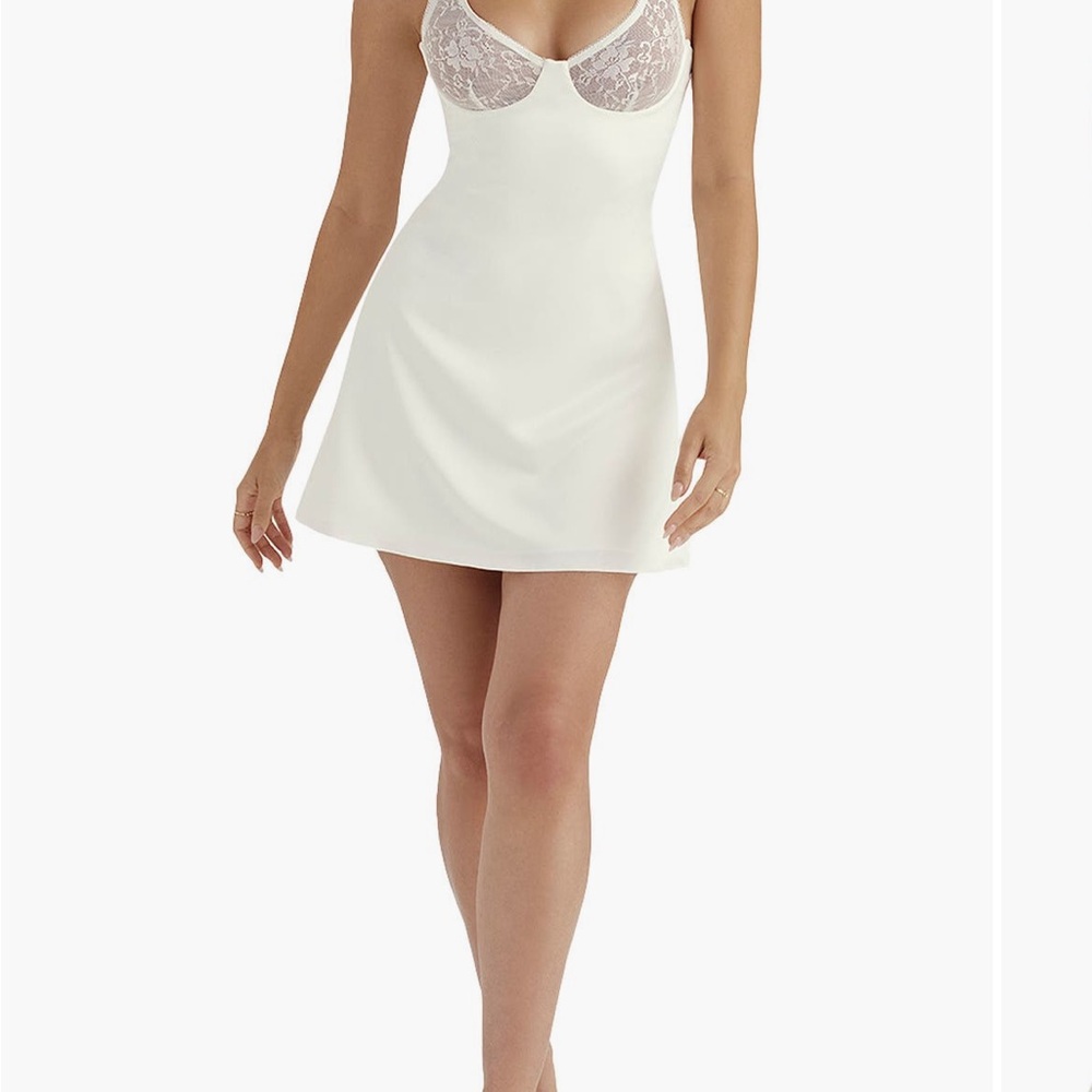 House of CB White Mini